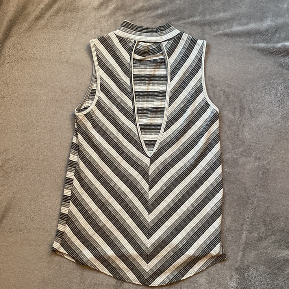 NEVER WORN Daytrip Open Back Sweater Tank Top - M